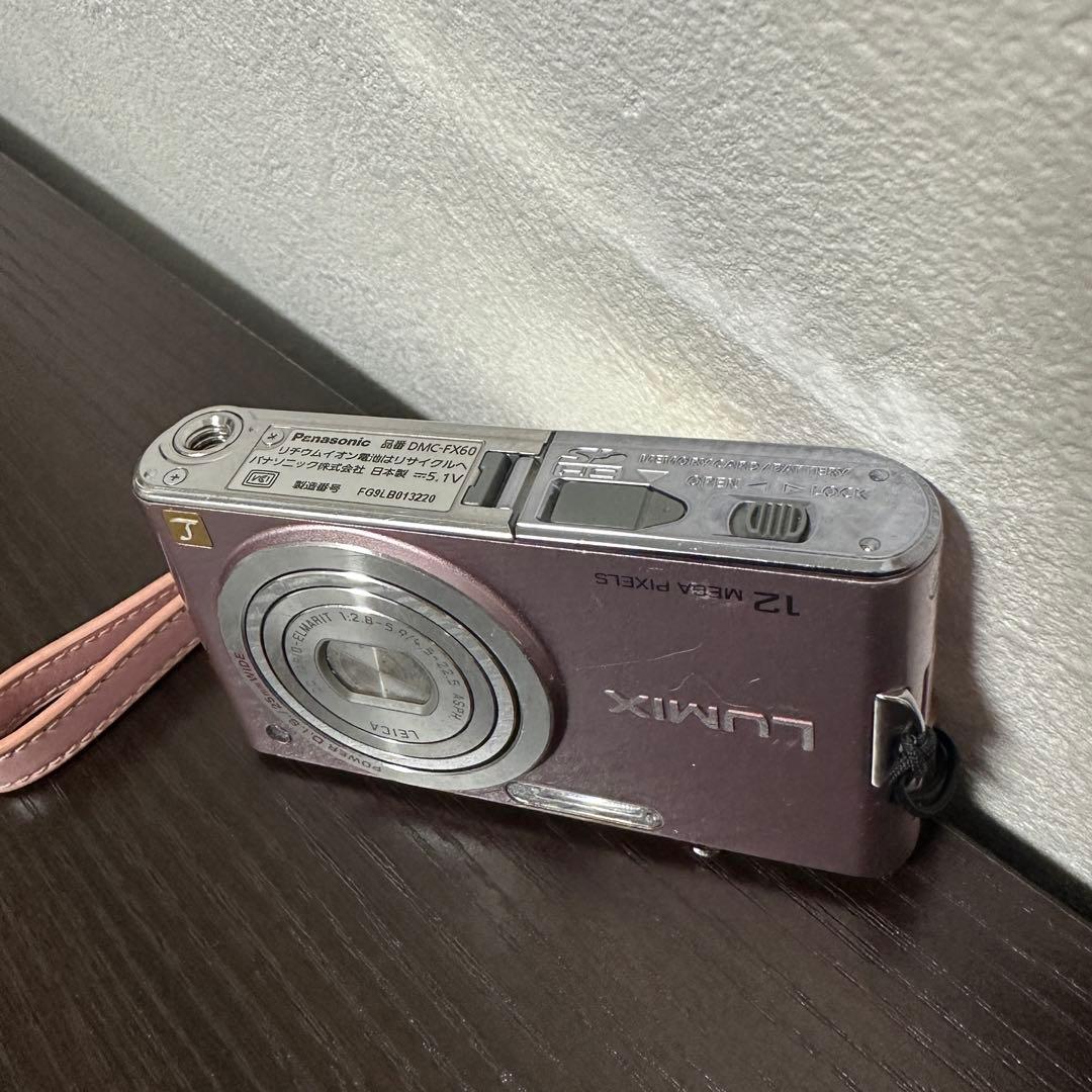 Panasonic DMC-FX60 12MP コンパクトデジタルカメラ
