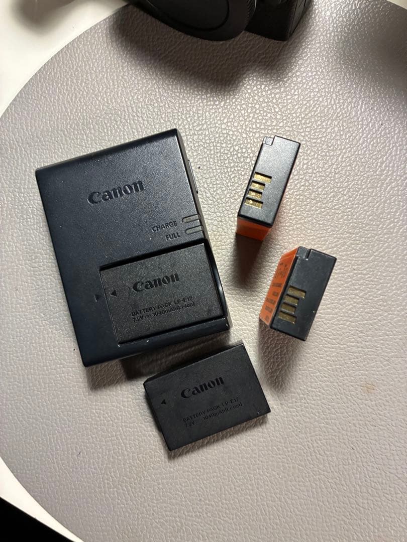 Canon EOS RP❗️ミラーレス一眼カメラ 本体バッテリー4個付き