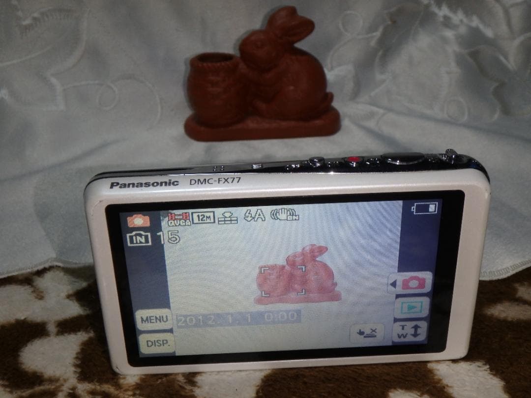 動作品 PANASONIC DMC-FX77 LUMIX デジタルカメラ 美品