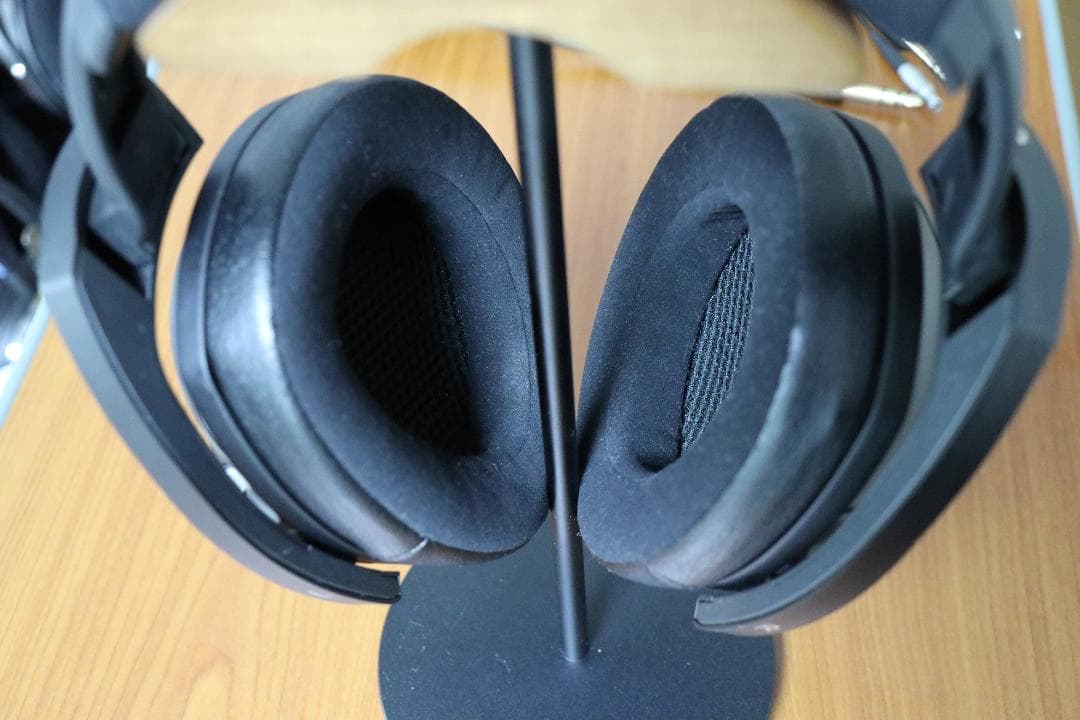 ⑩ SENNHEISER HD820 ヘッドホン