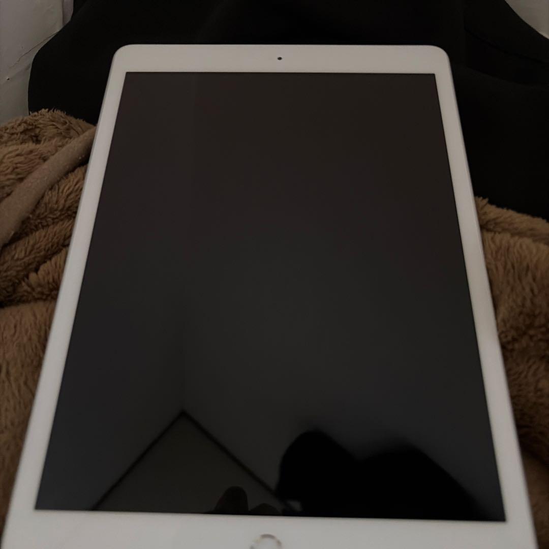 Apple iPad 第8世代 32GB(まさる)