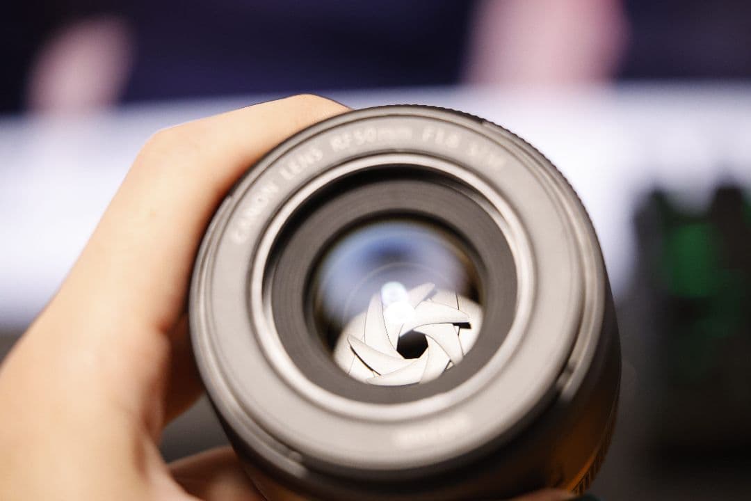 canon 50mm RF f1.8 レンズおまけフード、レンズ保護フィルター