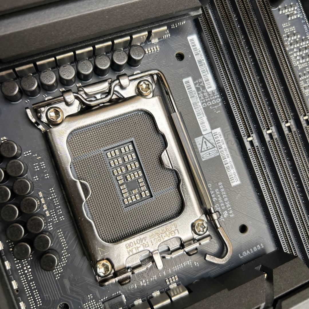 マザーボード ASUS ROG Maximus Z890 Extreme