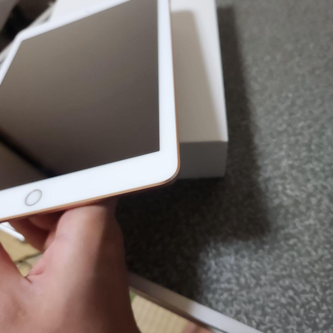 Apple iPad (第6世代) 128GB バッテリー容量96%