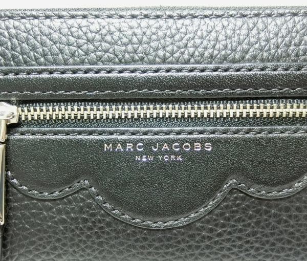 極美品マークジェイコブス ラウンドファスナー長財布 コンチネンタル レザー黒