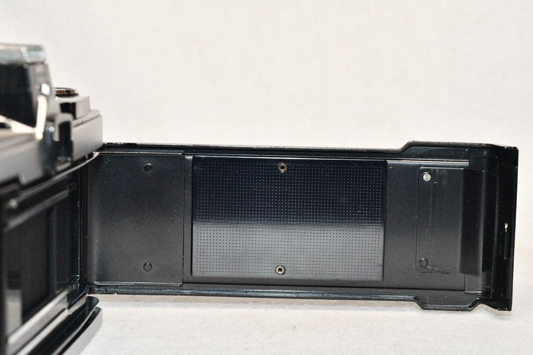 お値引き《動作品》OLYMPUS OM-1+レンズ2本組　a404