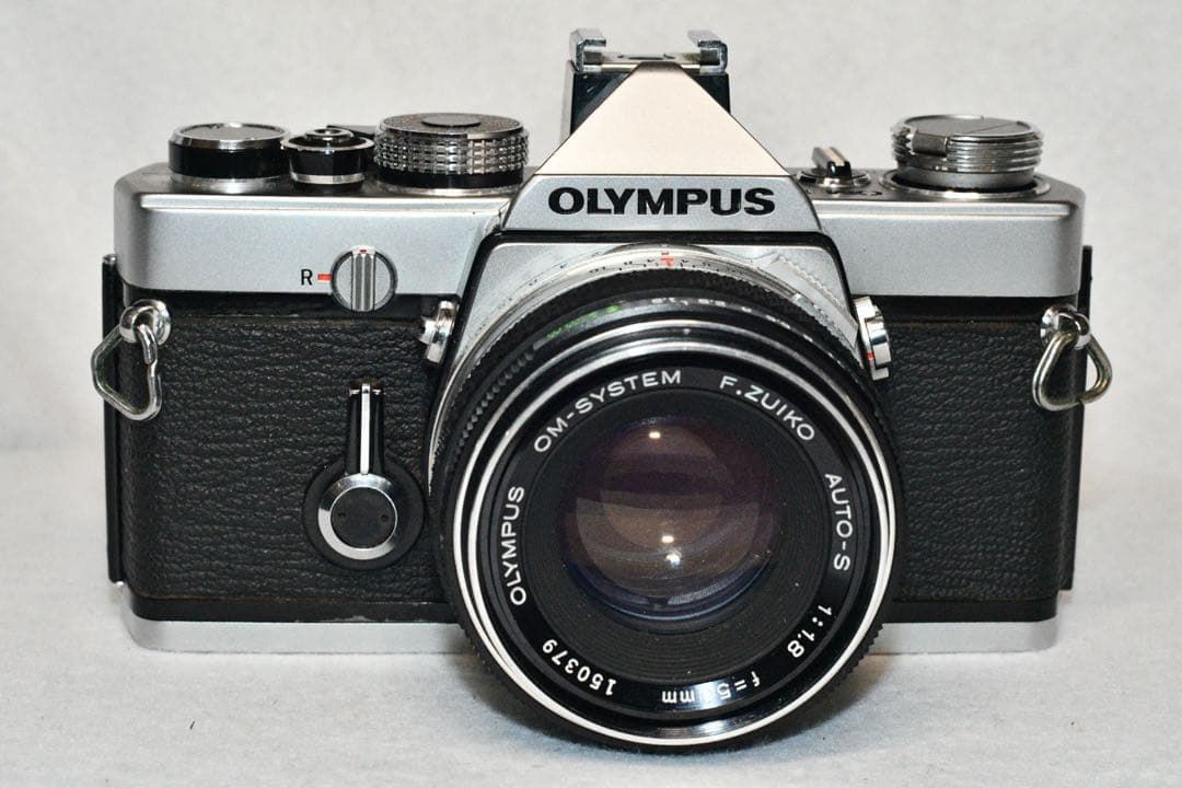 お値引き《動作品》OLYMPUS OM-1+レンズ2本組　a404