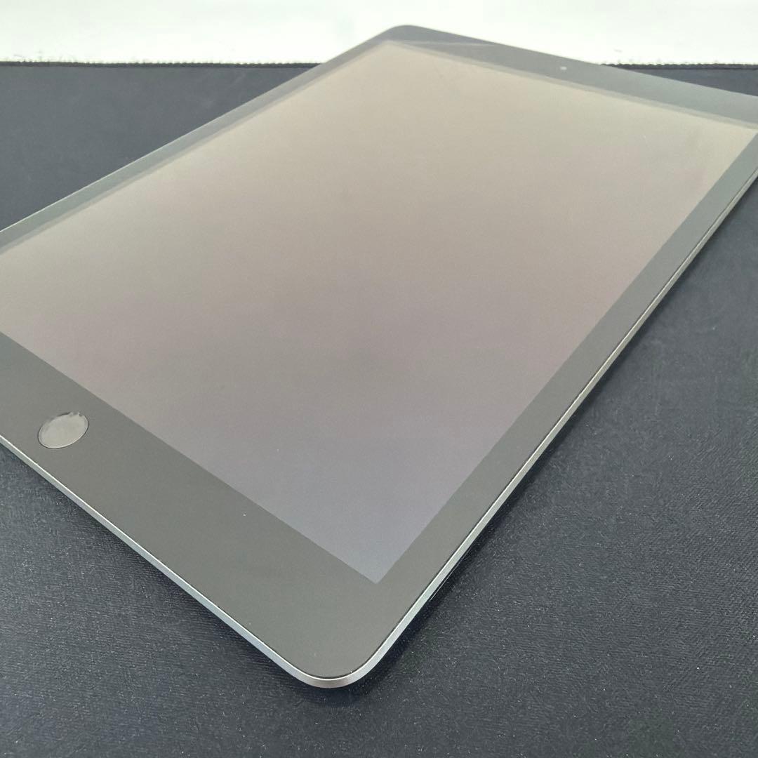 ipad 本体　8世代　32GB セルラー