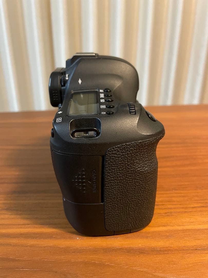 Canon EOS 6D ボディ フルサイズ一眼