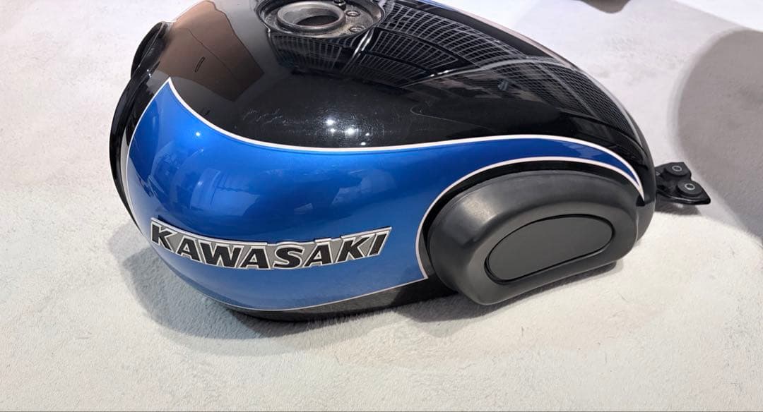 KAWASAKI W650純正タンク ブラック/ブルー