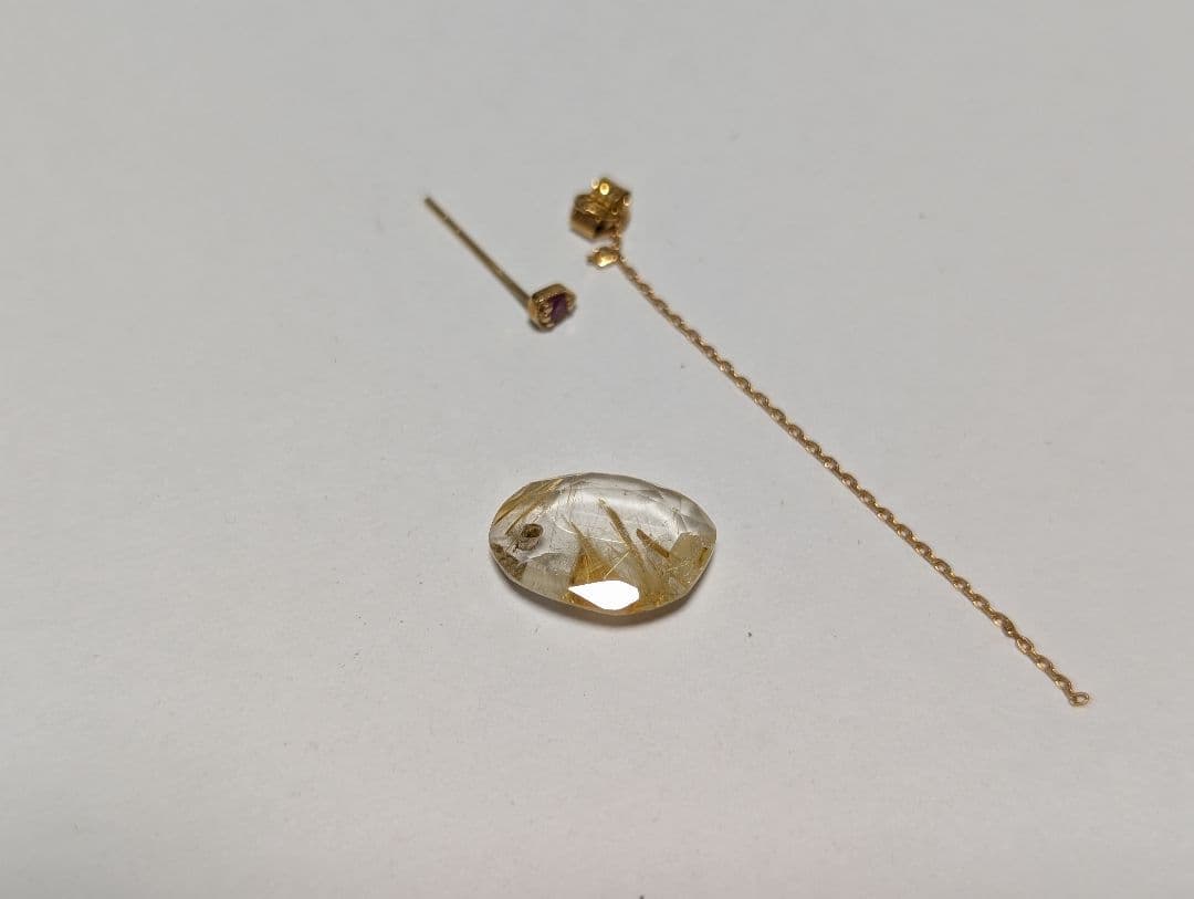 MONAKA Jewellery　モナカ　フラットピアス　ルチルクォーツ