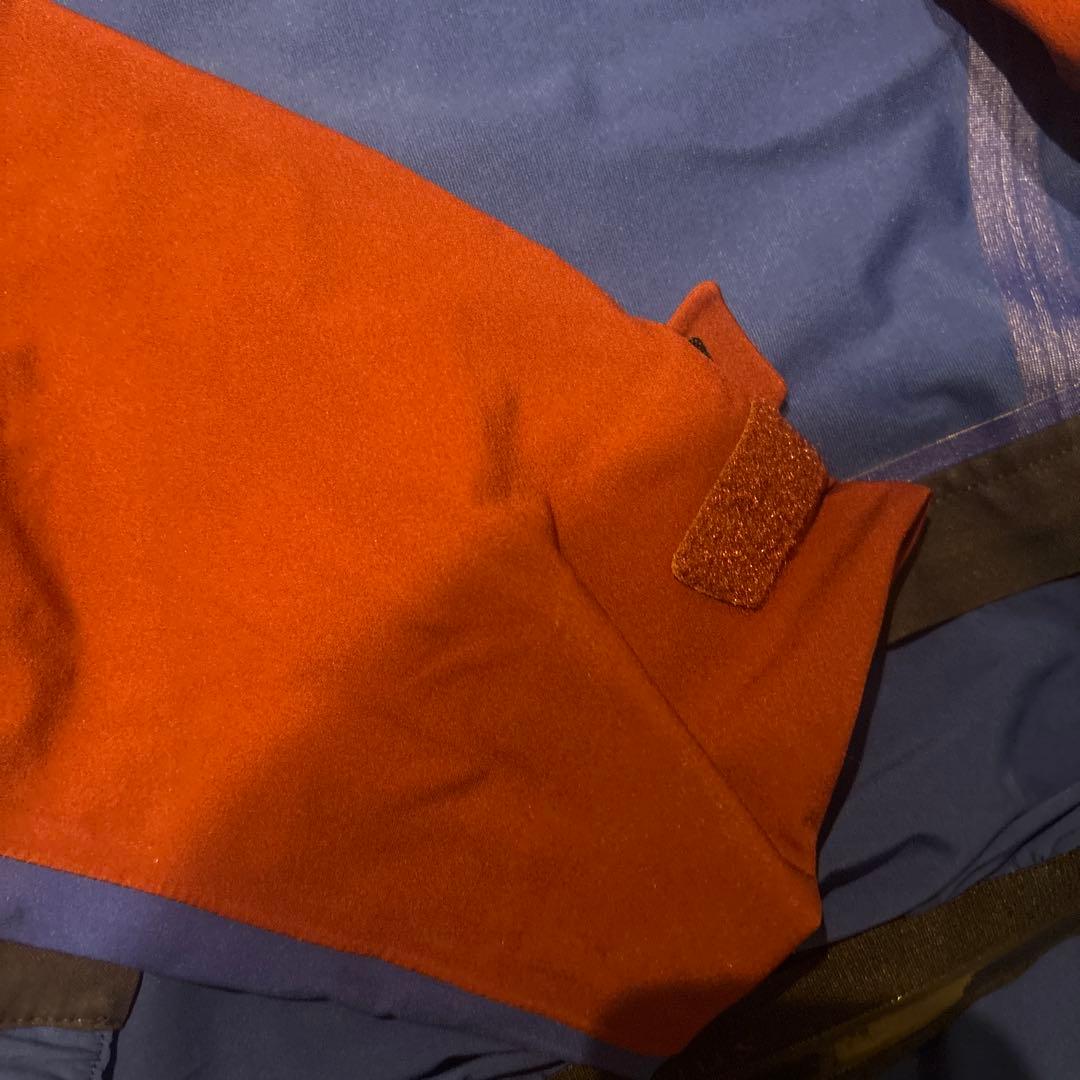 KHUSフード付きウェア