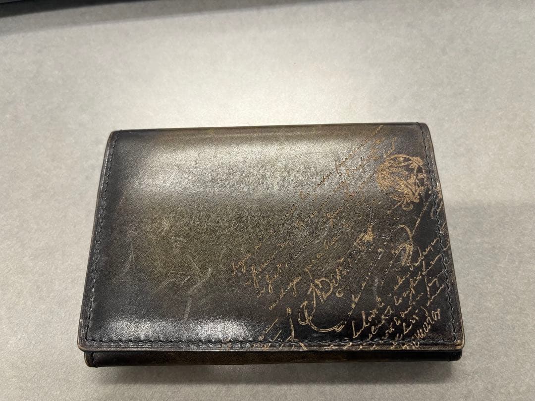 【さらに値下げ】ベルルッティの名刺入れ