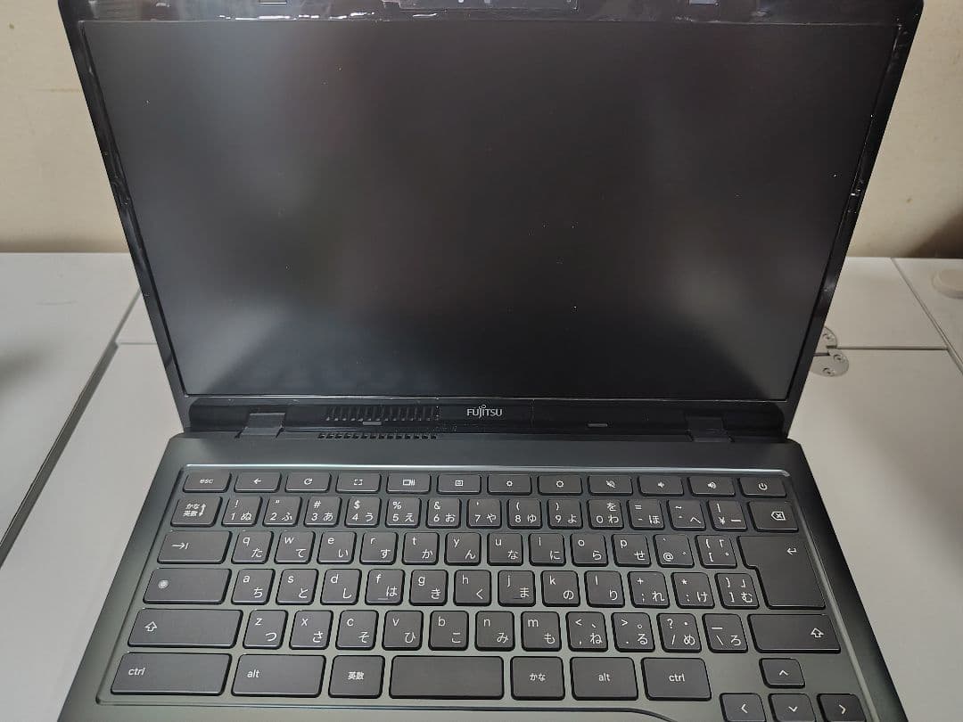 富士通 14型 Chromebook Intel Core i3