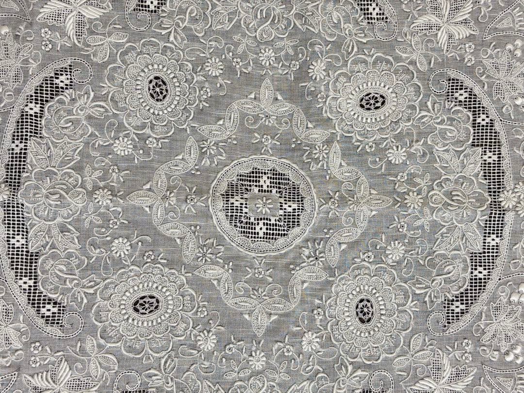 スワトウ　汕頭刺繍ハンカチB.