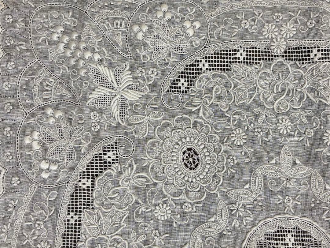 スワトウ　汕頭刺繍ハンカチB.