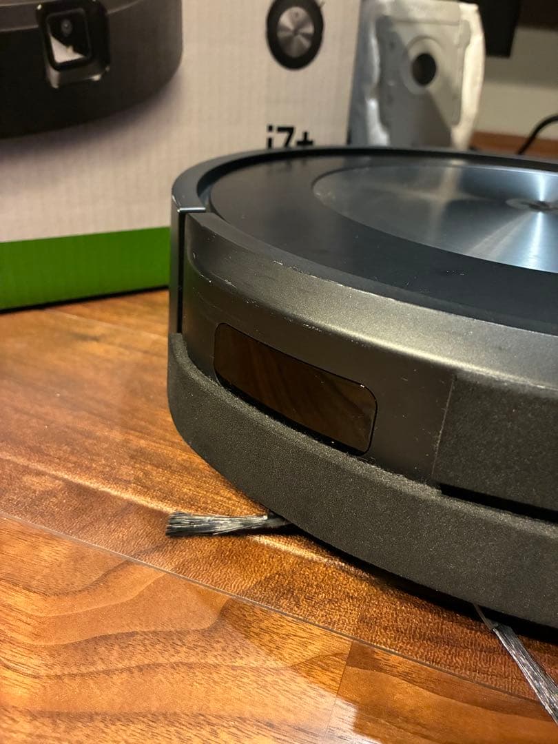 iRobot ルンバ j7+ クリーンベース付き／付属品あり