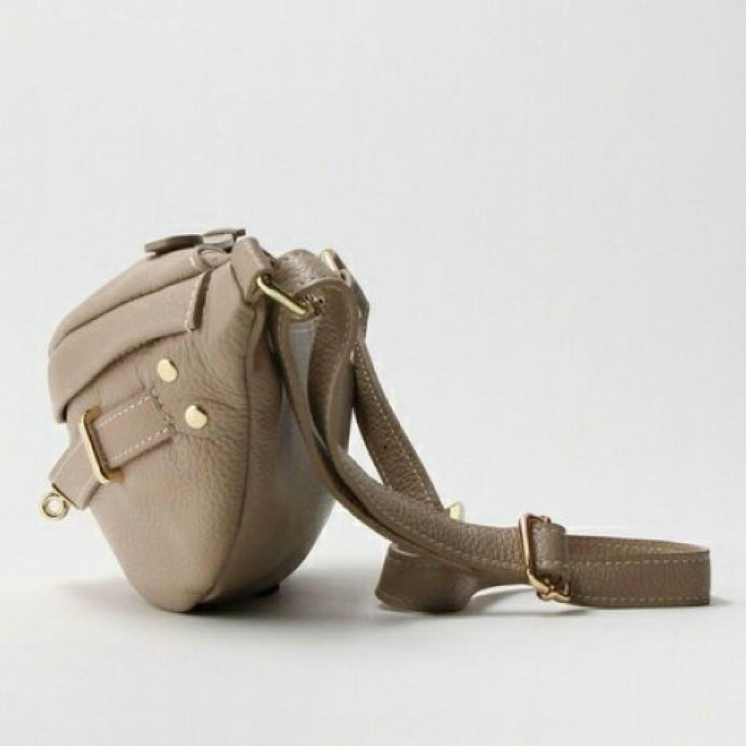 最終価格【極美品】オウレンティ AULENTTI レザー ボディバッグ