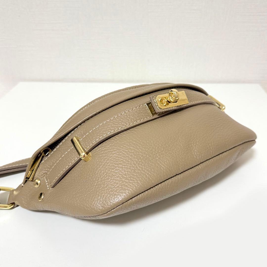 最終価格【極美品】オウレンティ AULENTTI レザー ボディバッグ