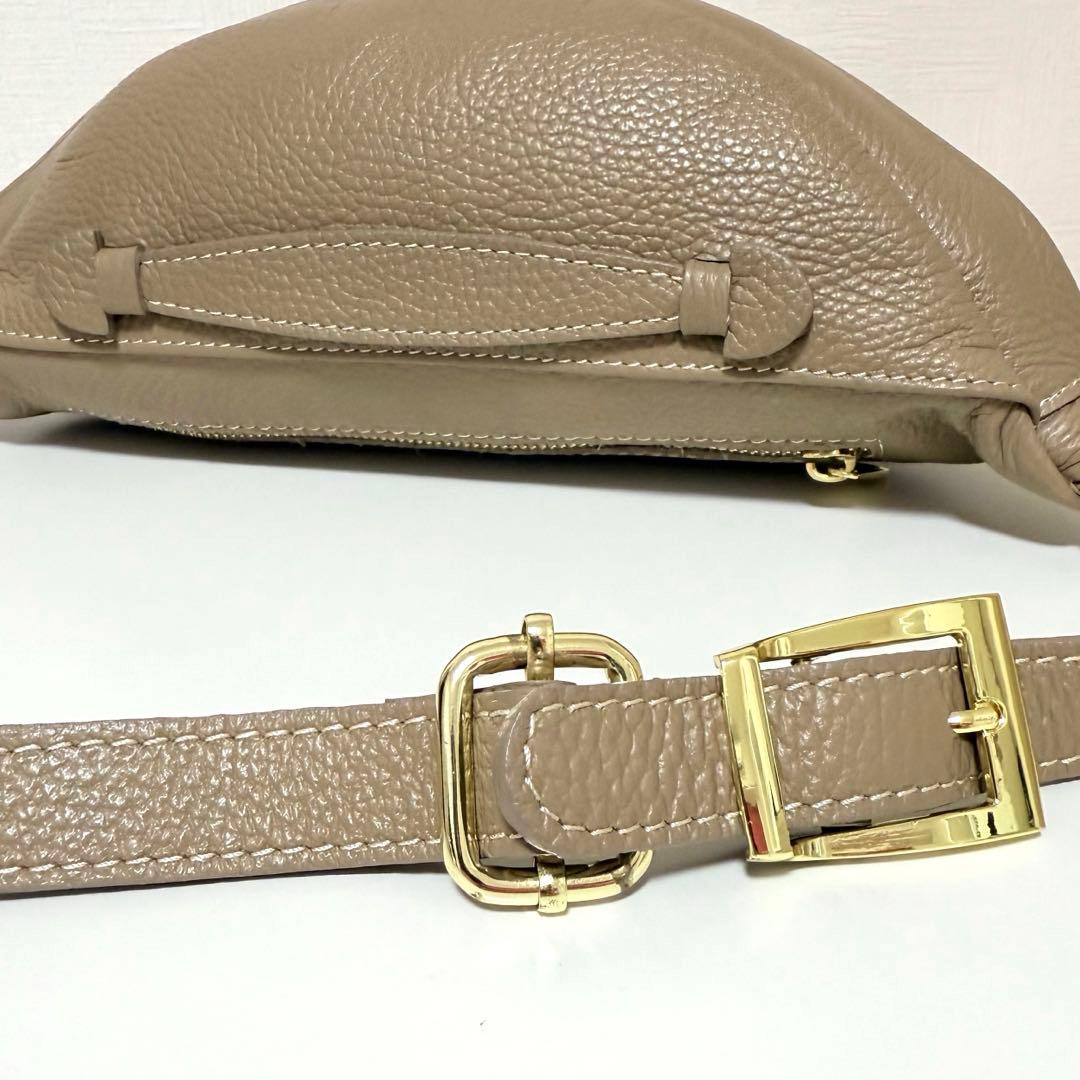 最終価格【極美品】オウレンティ AULENTTI レザー ボディバッグ