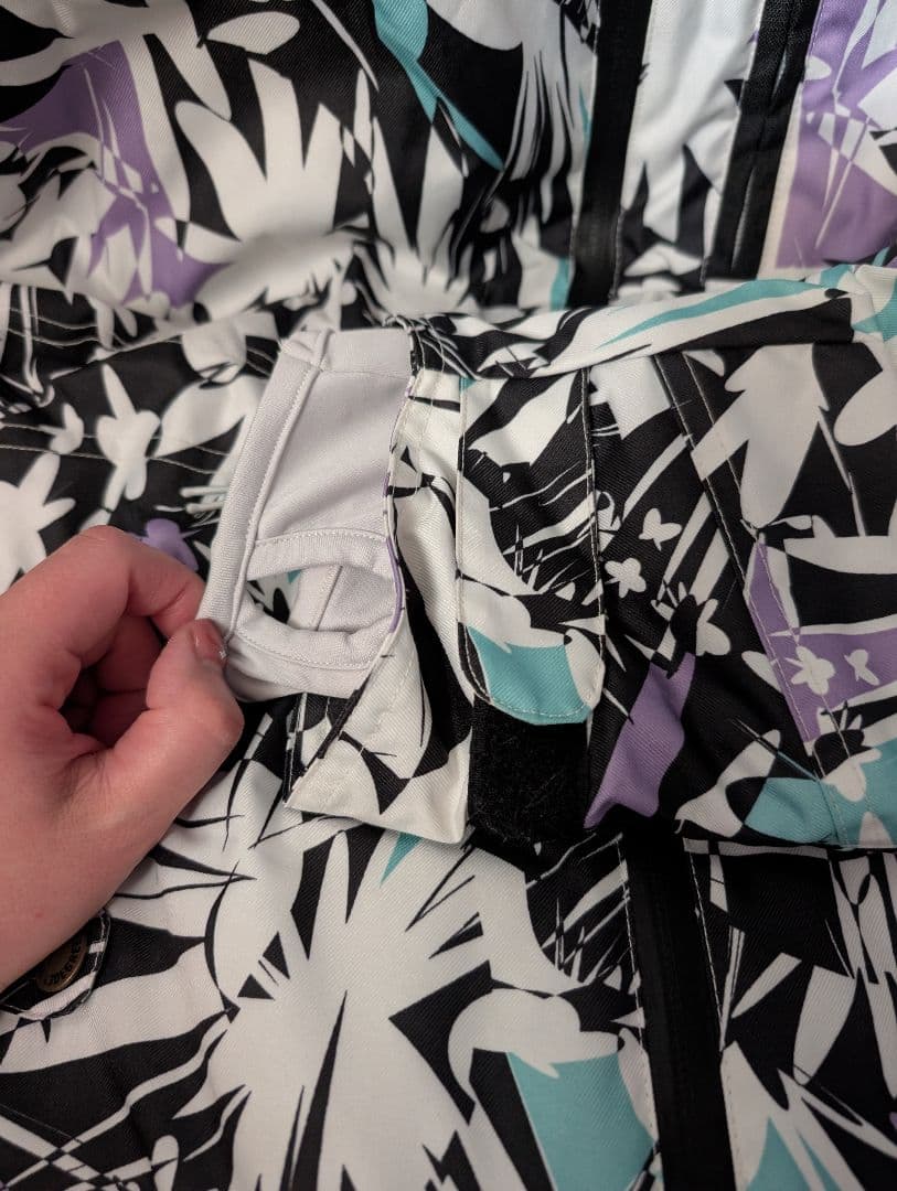 スノーボードウェア 女性用 多色デザイン