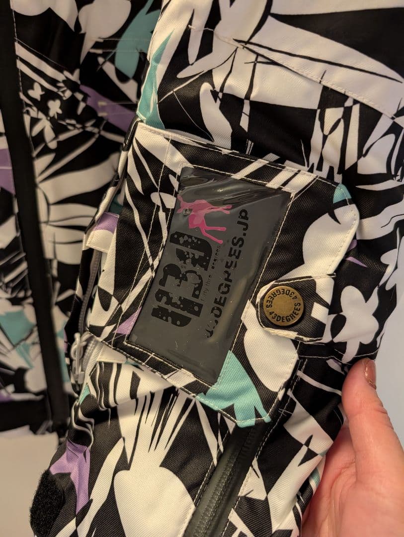 スノーボードウェア 女性用 多色デザイン