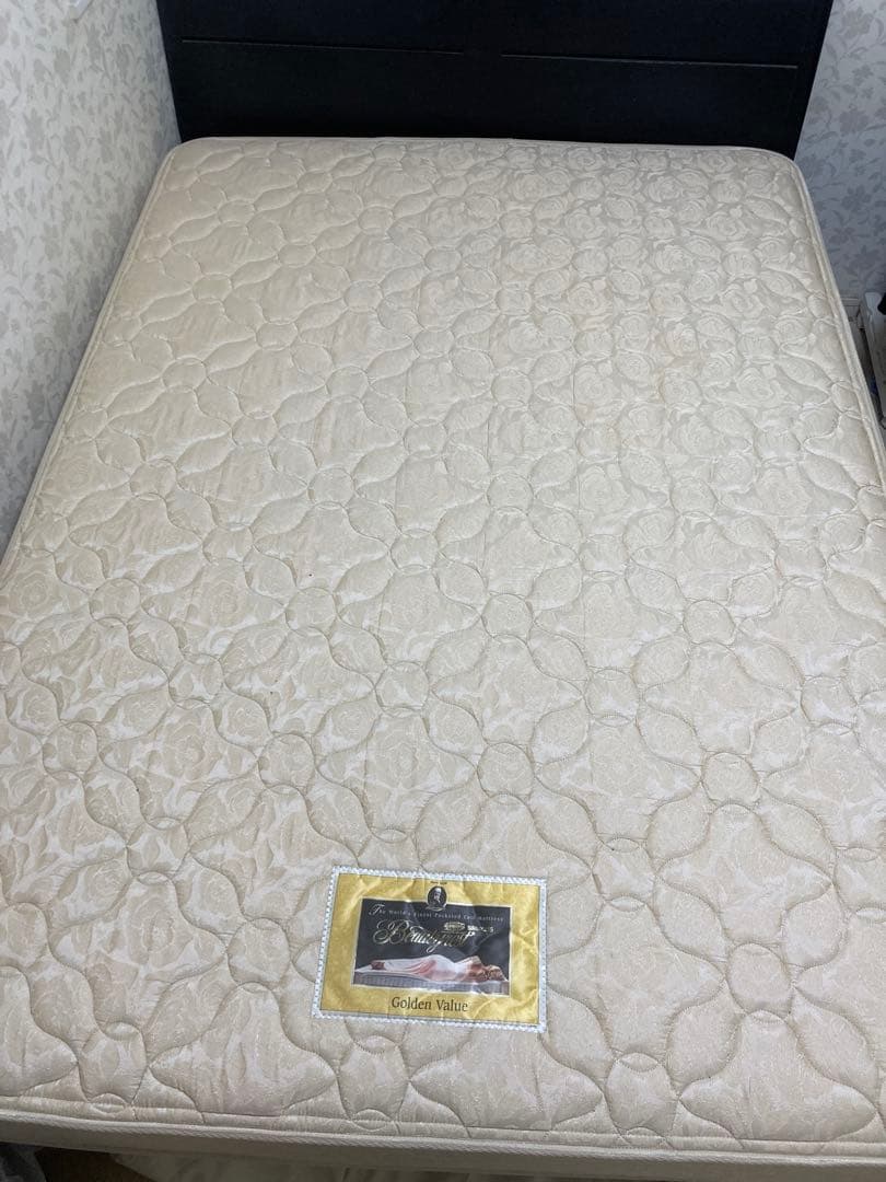 【杉並区・直接引渡は2.5万円値引！ご相談下さい】シモンズ マットレスセミダブル