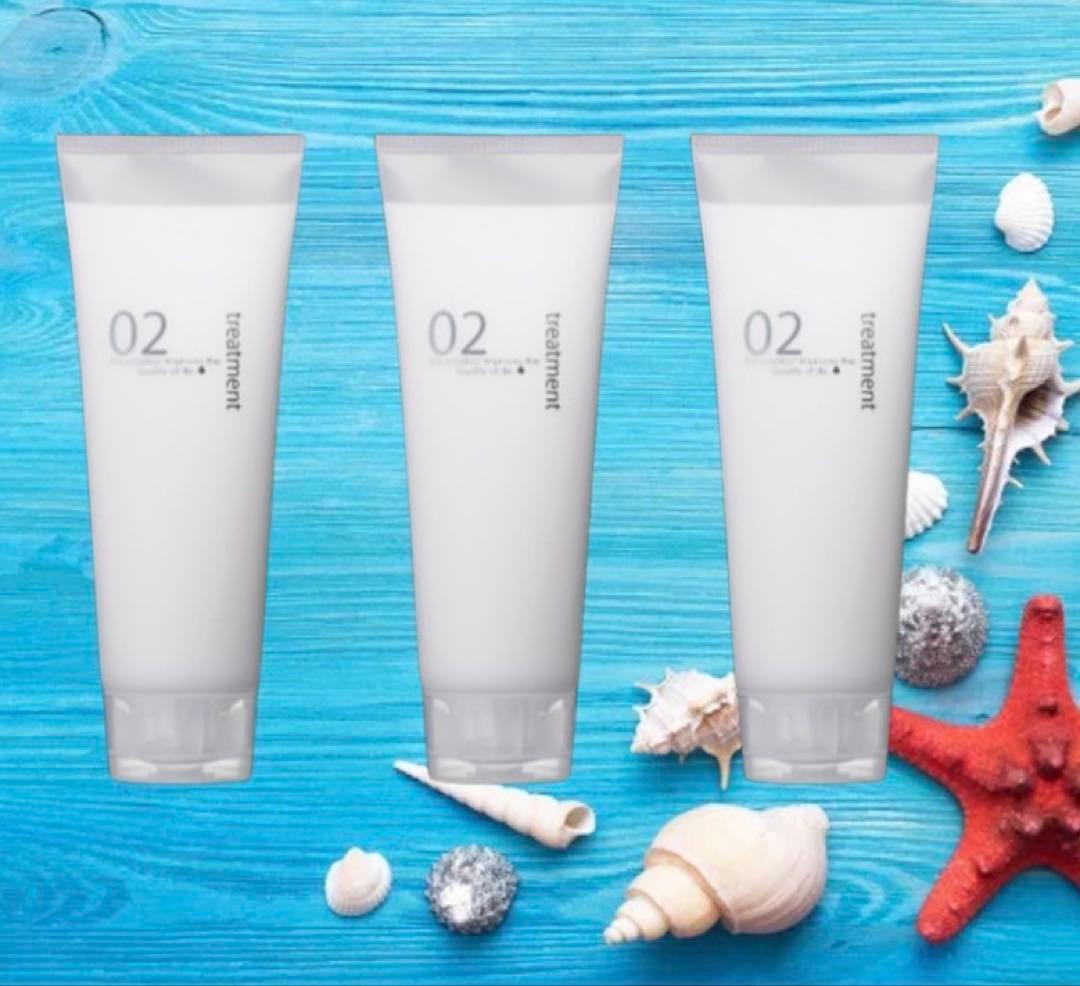 クイーンズバスルームシャンプー1kg、トリートメント３本