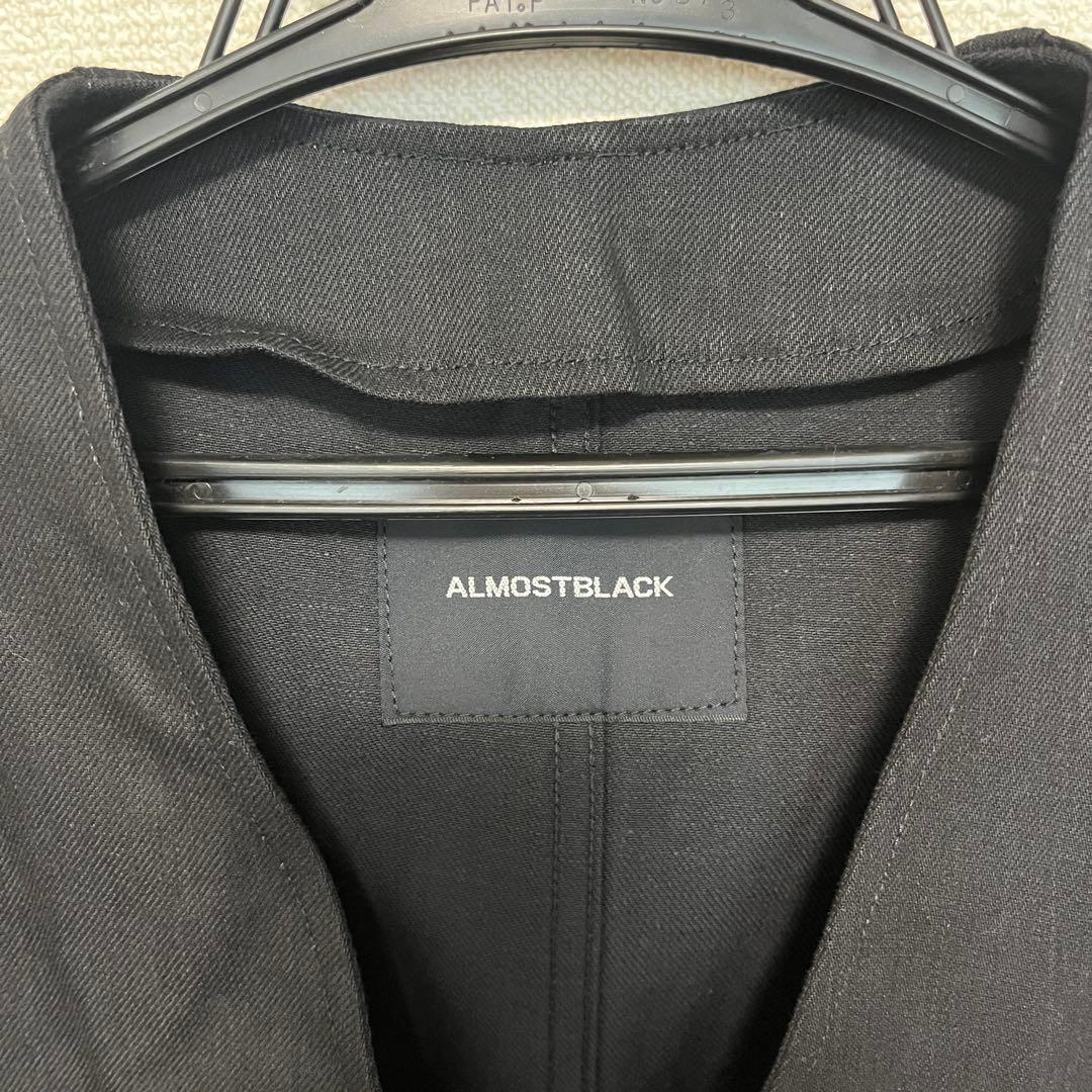 ALMOSTBLACK オールモストブラック　ノーカラーレイヤードコート