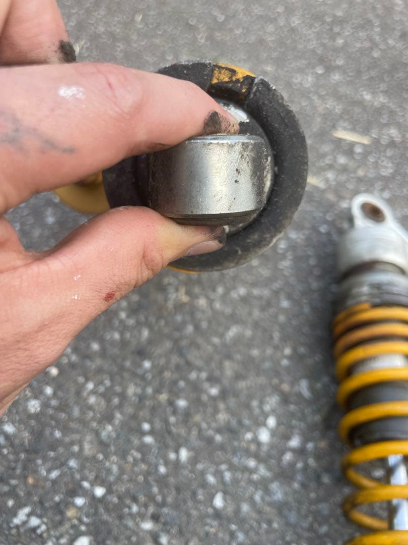 OHLINSオーリンズ　リアサスペンション xjr400 ネーム