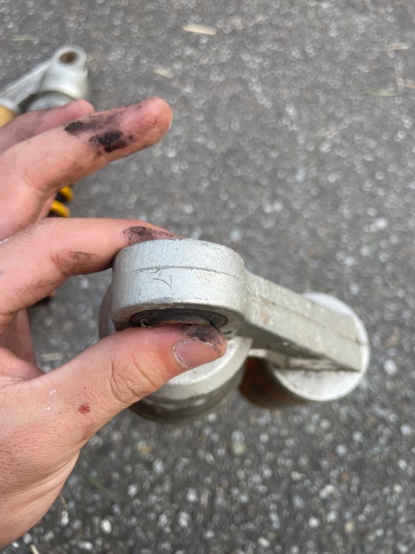 OHLINSオーリンズ　リアサスペンション xjr400 ネーム