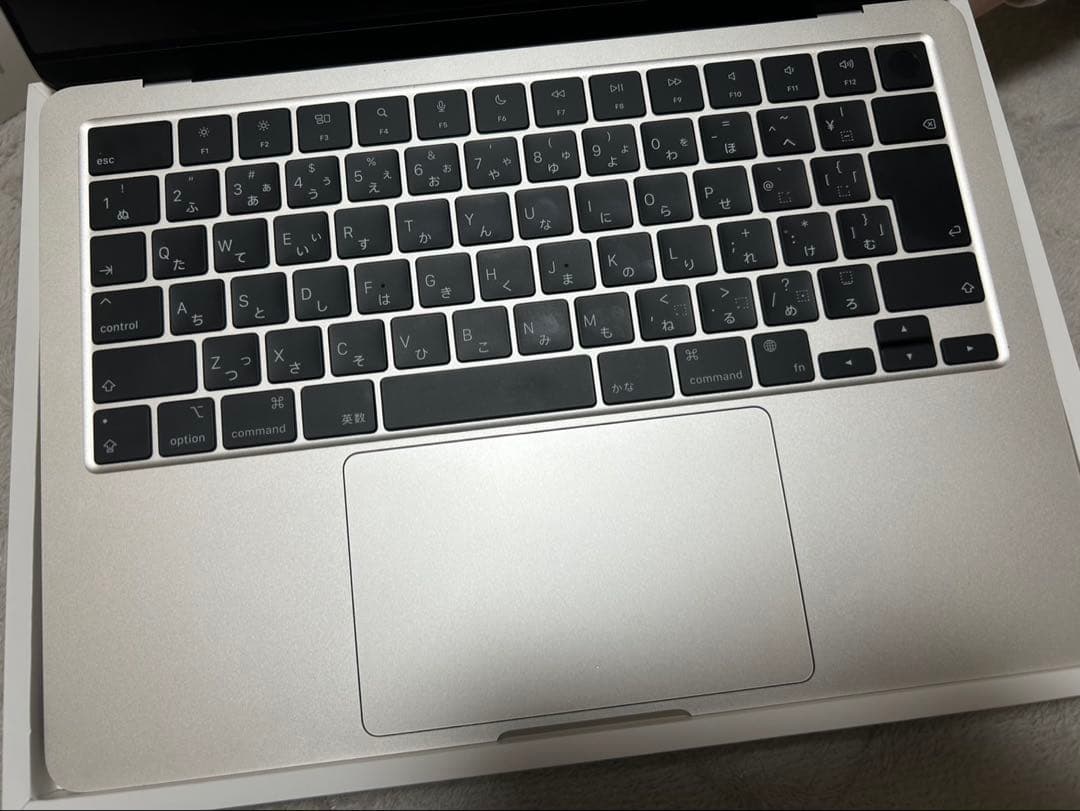 MacBook Air M3 13インチ スターライト 16GB/256GB