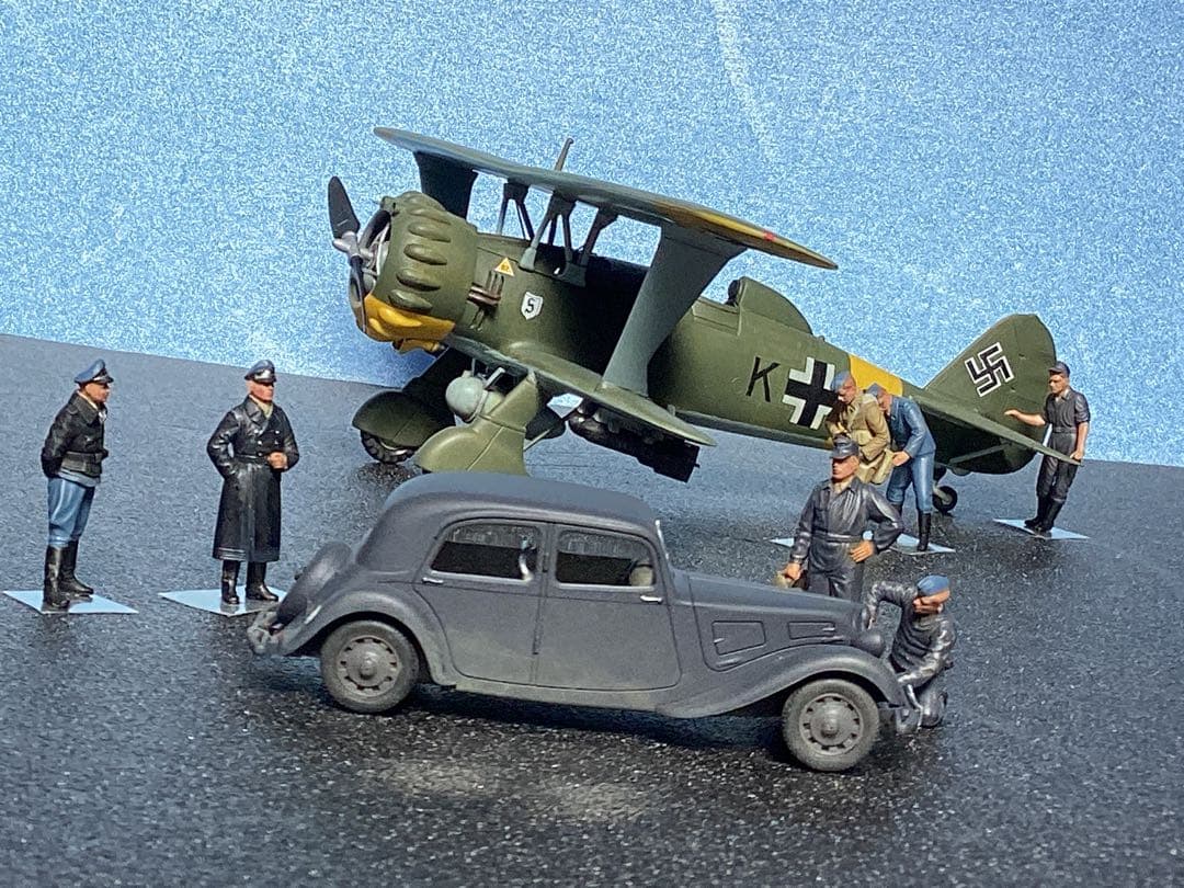 1/48ヘンシェルHS.123エッシー+車+将兵