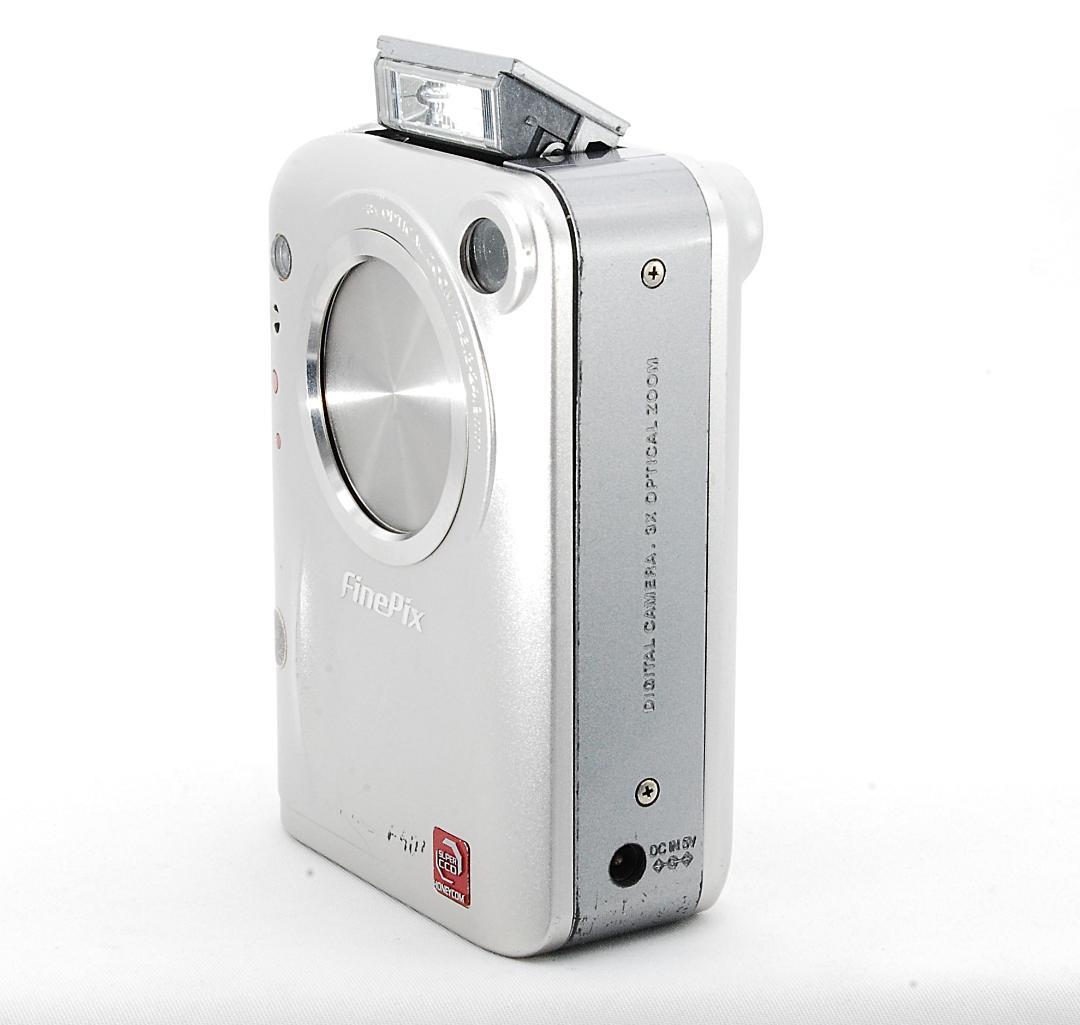 【美品/動作確認済】FUJIFILM Finepix F601 バッテリー充電器