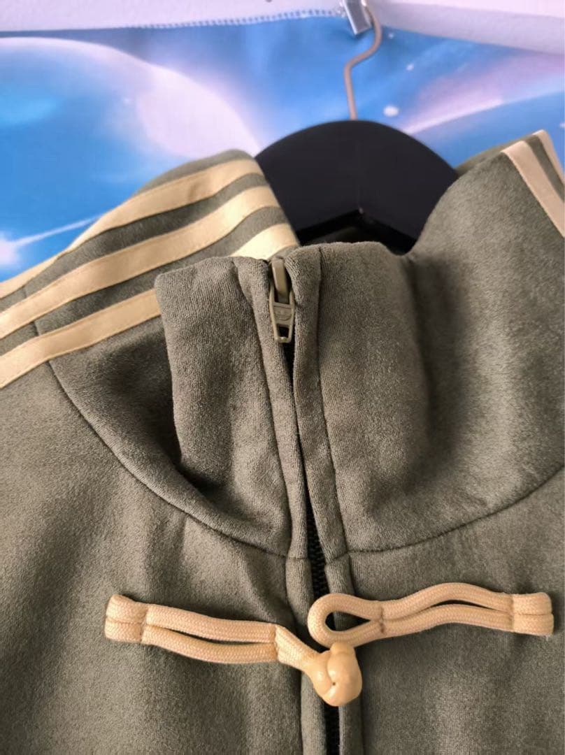 中国限定 アディダス 蛇年トラック スエード ジャケット オリーブグリーン S