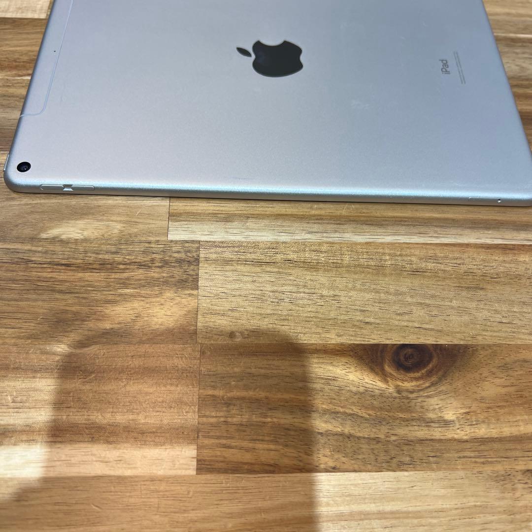 K1345 SIMフリー　iPad Air 第三代　64GB