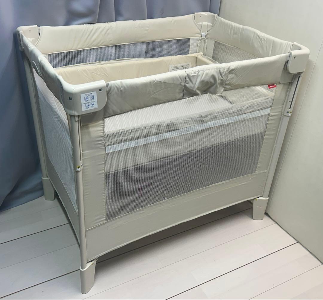 アップリカ　ココネルエアー　折りたためるベビーベッド
