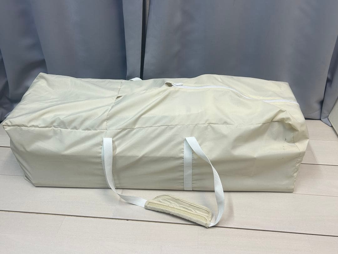 アップリカ　ココネルエアー　折りたためるベビーベッド