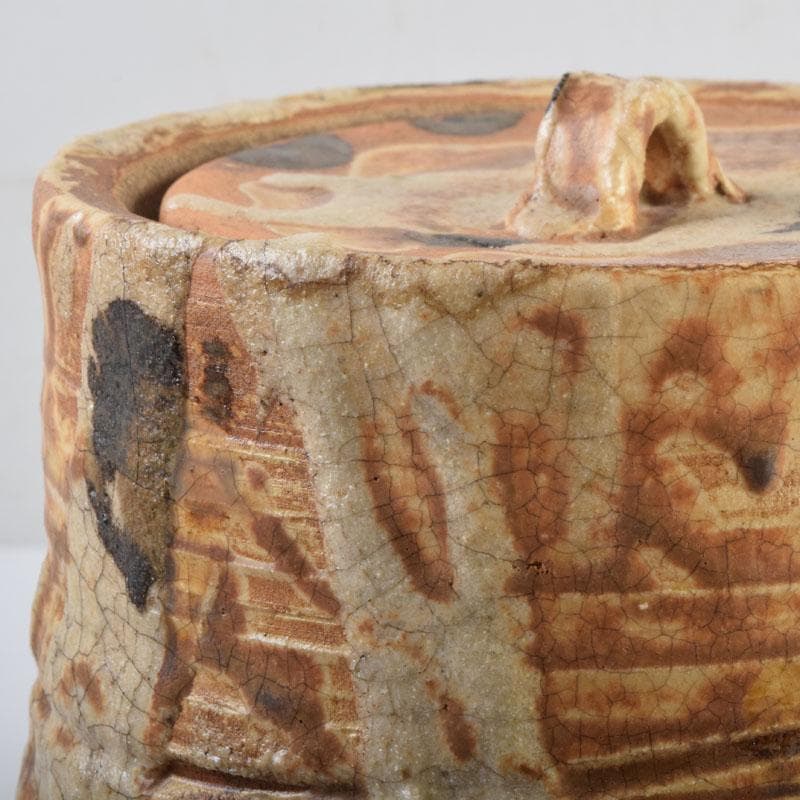 茶道具　秋坂窯　八代　加藤宇助作　伊賀釉　水指　共箱　N　9131