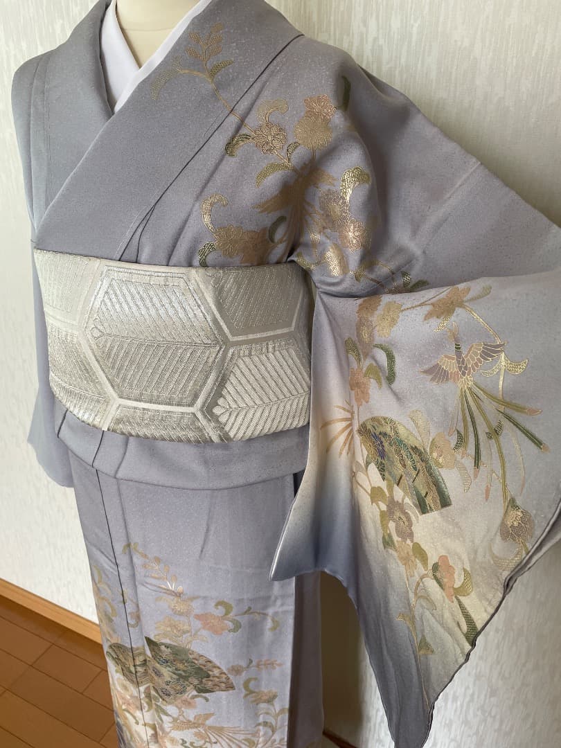 訪問着★未使用躾付き★結婚式★卒業式★お祝い着★品が良い★ラベンダーグレーに近い