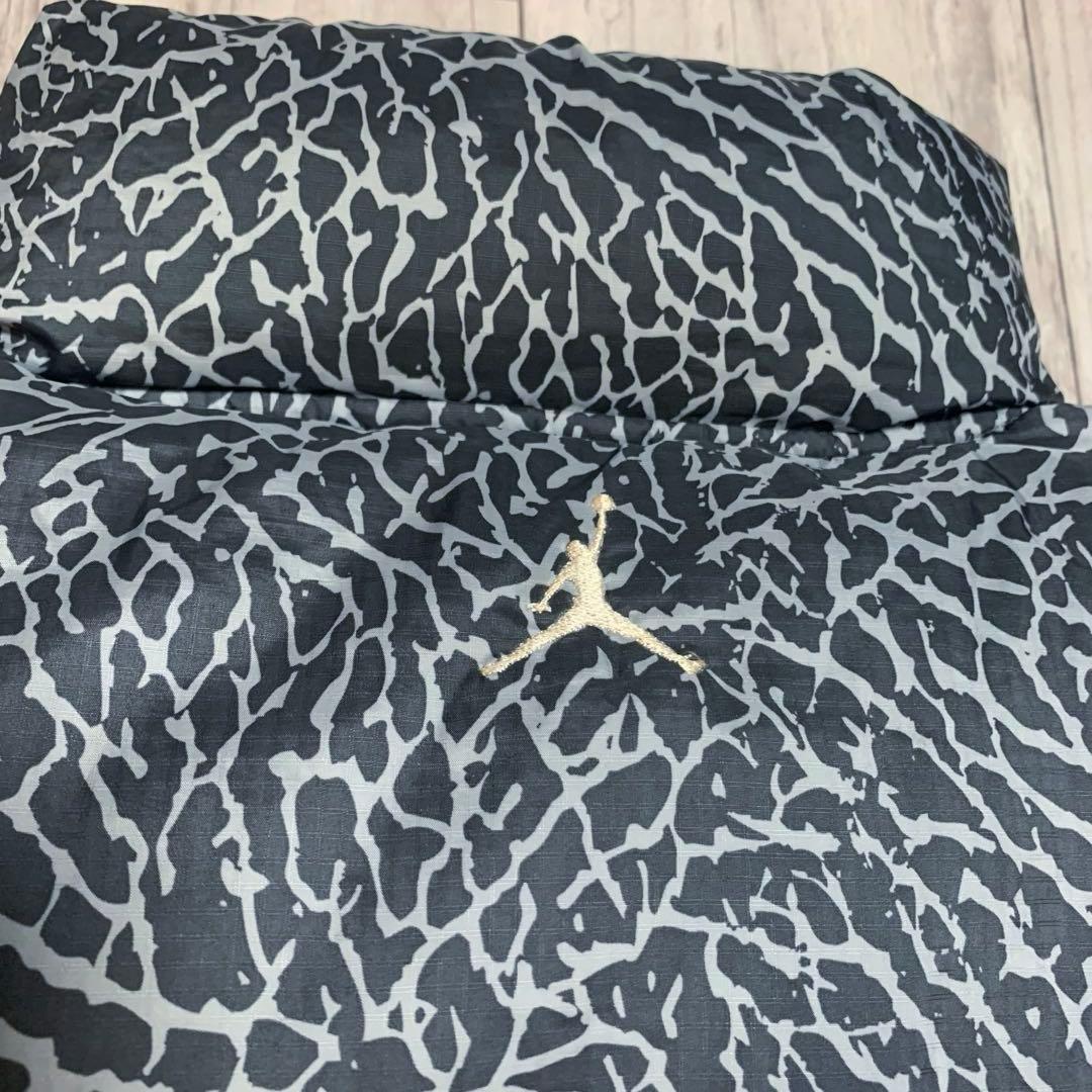 海外限定 ジョーダンブランド エレファント 総柄ダウンベスト