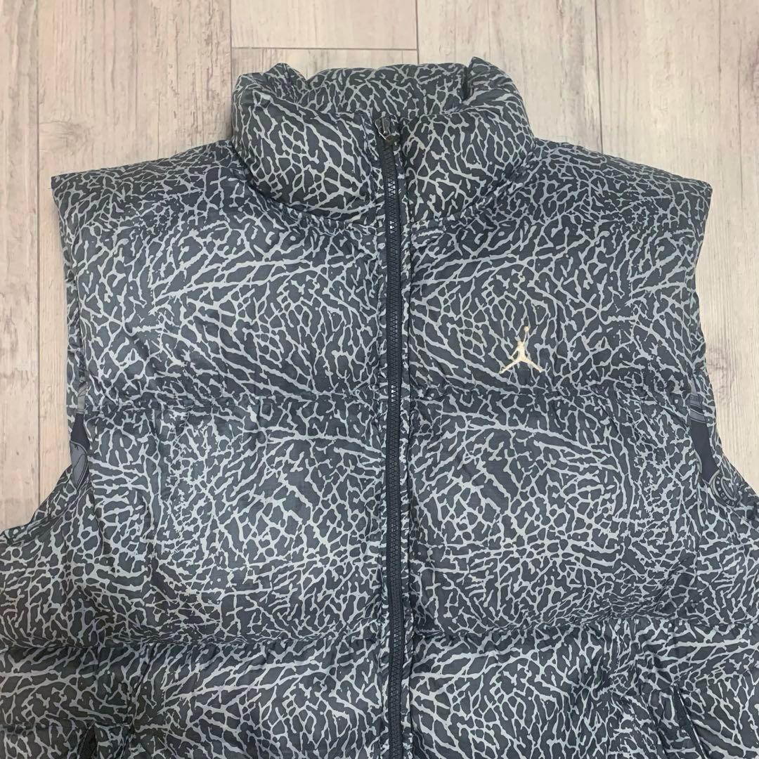 海外限定 ジョーダンブランド エレファント 総柄ダウンベスト