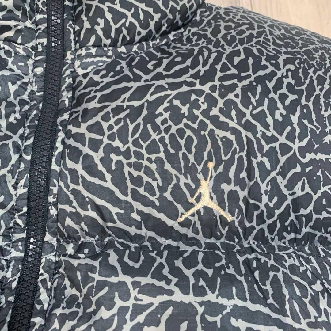 海外限定 ジョーダンブランド エレファント 総柄ダウンベスト