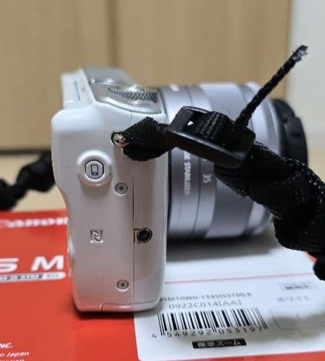 Canon EOS M10 キャノン　EF-M 15-45mm IS STM