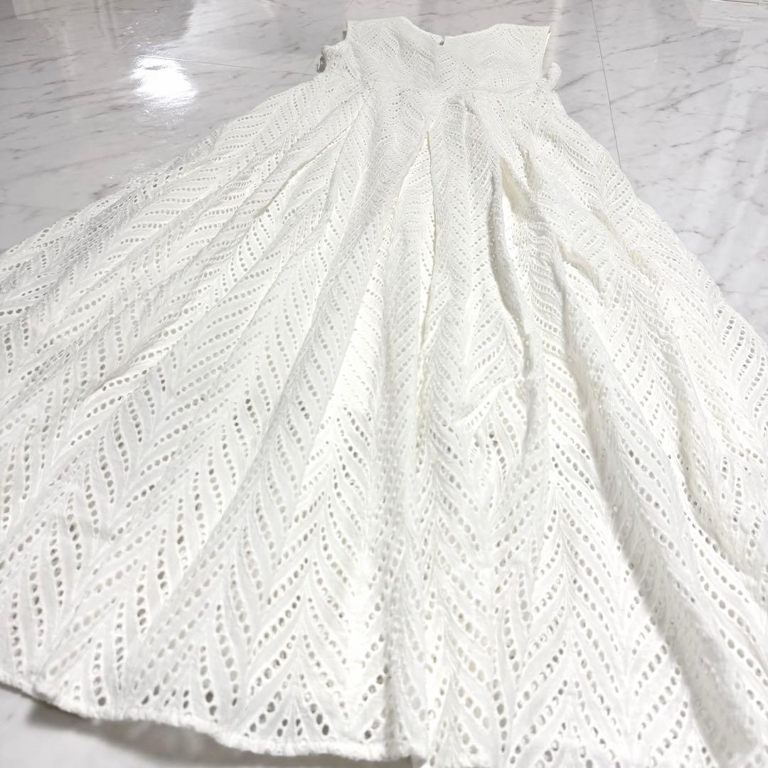 【美品】完売品✨️アニュアンス カットワークレースマキシワンピース 美ライン