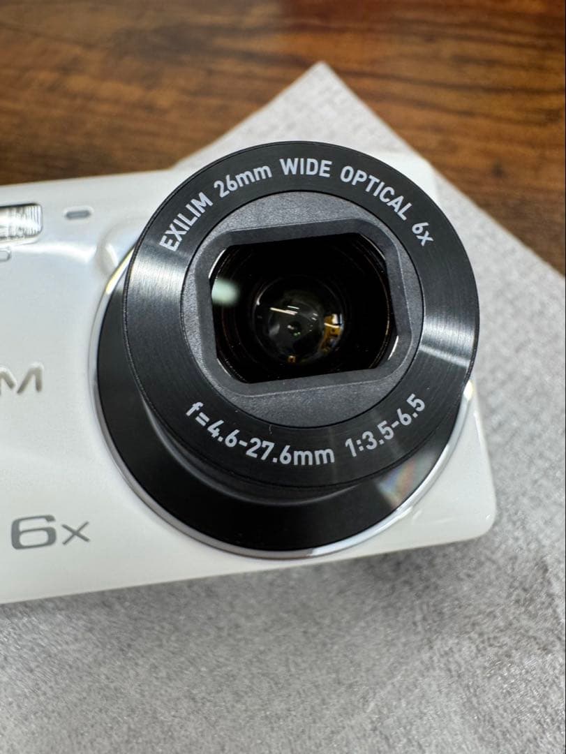 超美品 CASIO EXILIM EX-ZS35 ホワイト