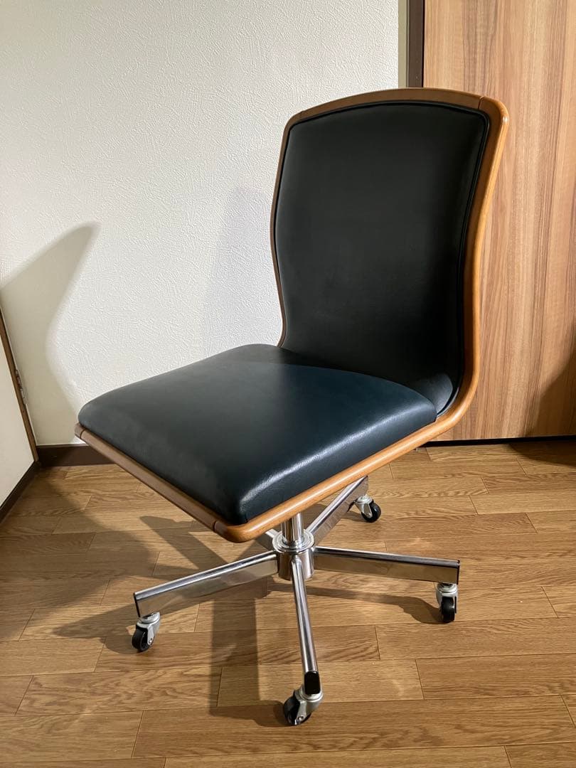 KARIMOKU カリモク家具 デスクチェア　キャスター　椅子 XS0261JS