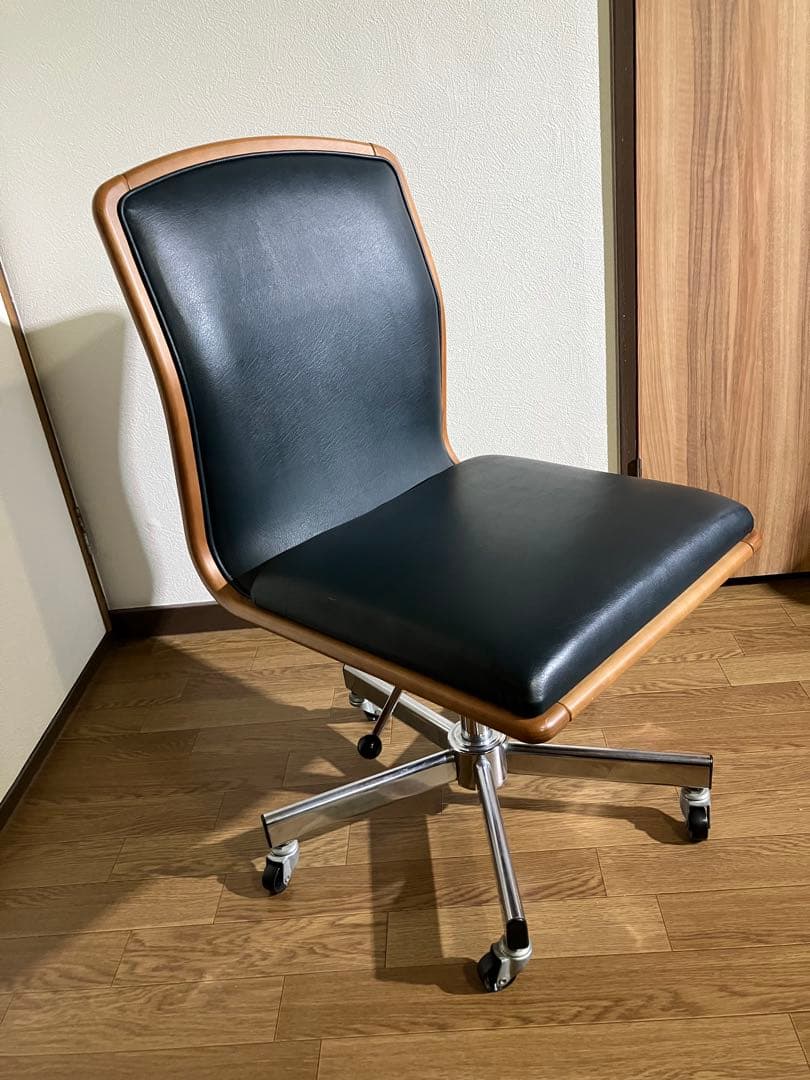 KARIMOKU カリモク家具 デスクチェア　キャスター　椅子 XS0261JS