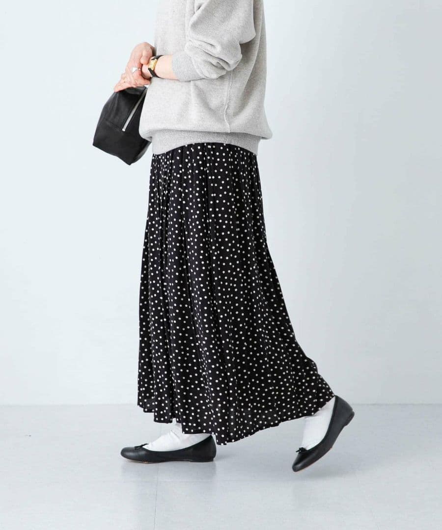 週末限定値下げ！かぐれ　ドットギャザースカート