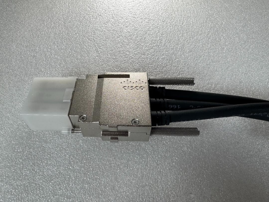 【新品 送料無料】Cisco スタッキングケーブル STACK-T1-50CM②
